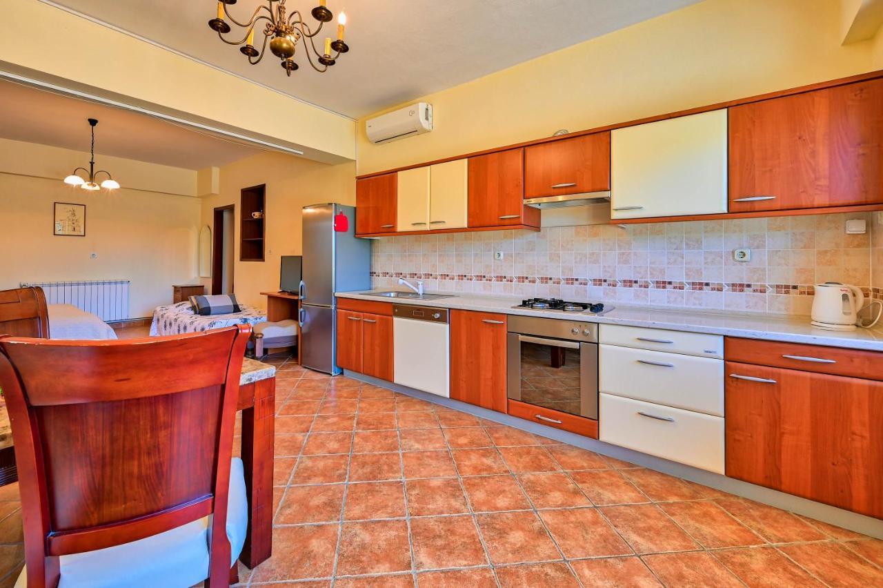 Apartments Marija Пула Екстер'єр фото