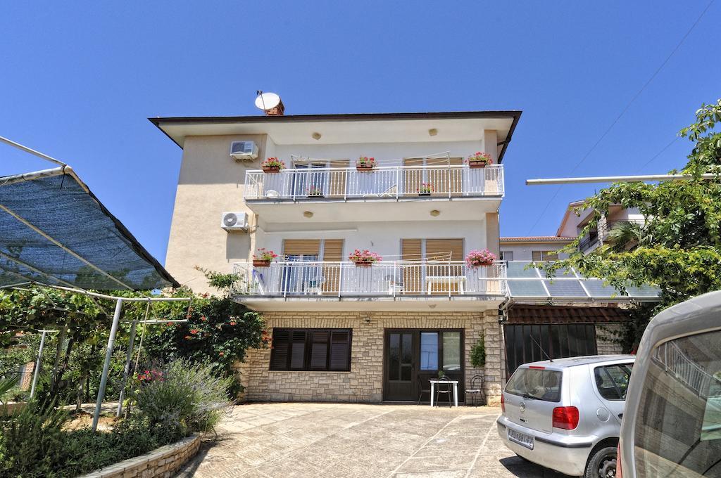 Apartments Marija Пула Екстер'єр фото